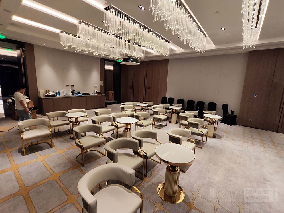 华熠新款沙发茶几租赁现身室内临时沙龙会议