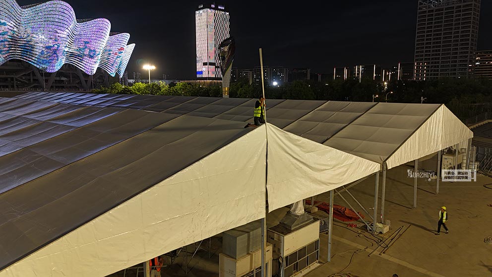 华熠篷房租赁公司搭建西安华夏家博会展销会大型篷房