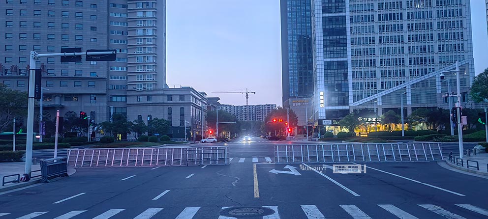  2025郑州跨境电商博览会，华熠防爆栏租赁助力场地安全