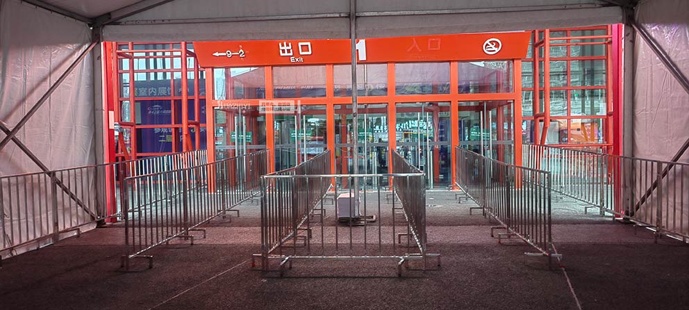 第47届中原医疗器械展览会，华熠篷房铁马租赁负责布场