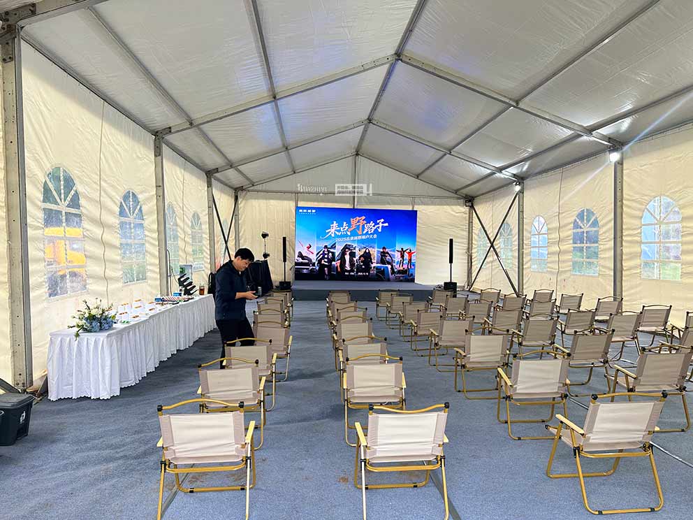 巴东北京越野试驾车友会，华熠篷房道旗租赁进行布场