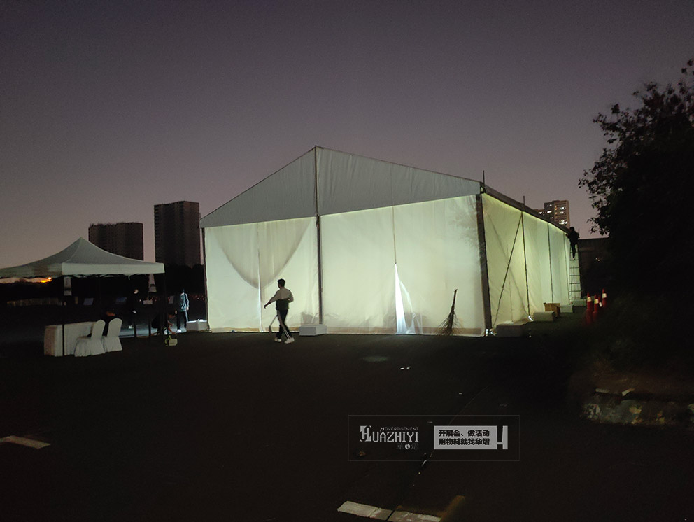 2025极氪试驾会武汉站,华熠篷房桌椅租赁负责布场