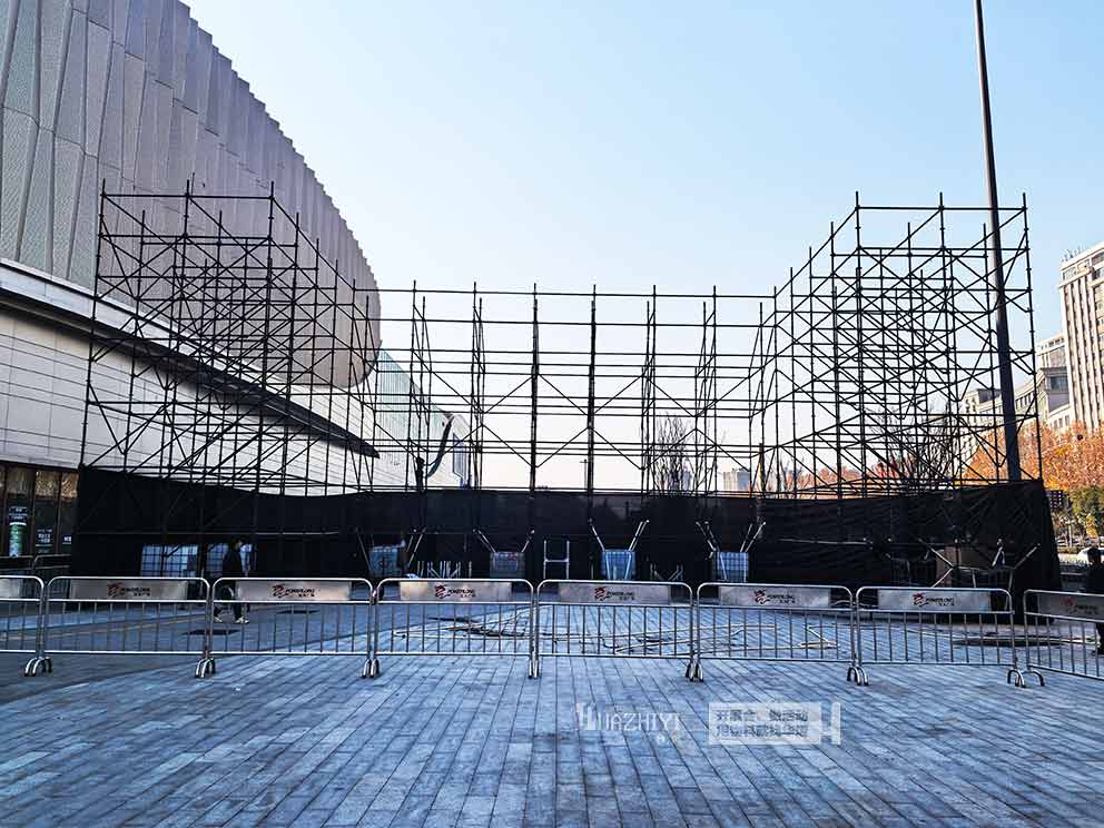济源宝龙广场雷亚架由华熠雷亚架租赁公司搭建