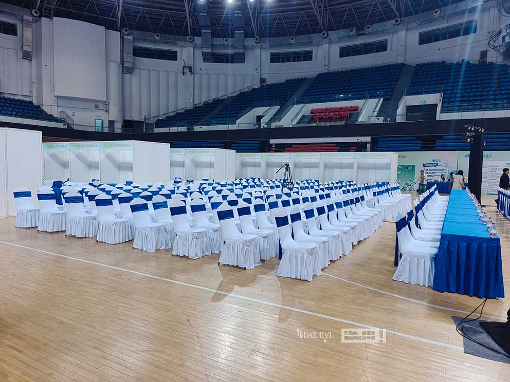 华熠桌椅出租助力郑州大学2026湖北省全国巡回招聘