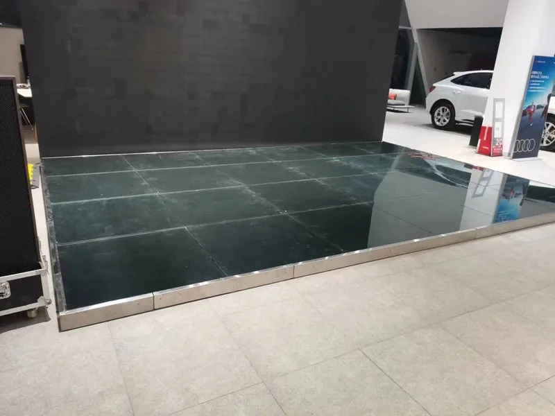郑州华熠玻璃舞台活动现场