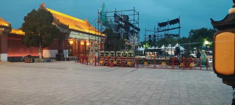 雷亚架现场一